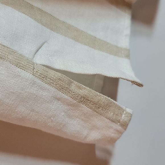 VINCE CAMUTO | Cold Shoulder Taupe Linen Blend Top - Picture 4 of 7